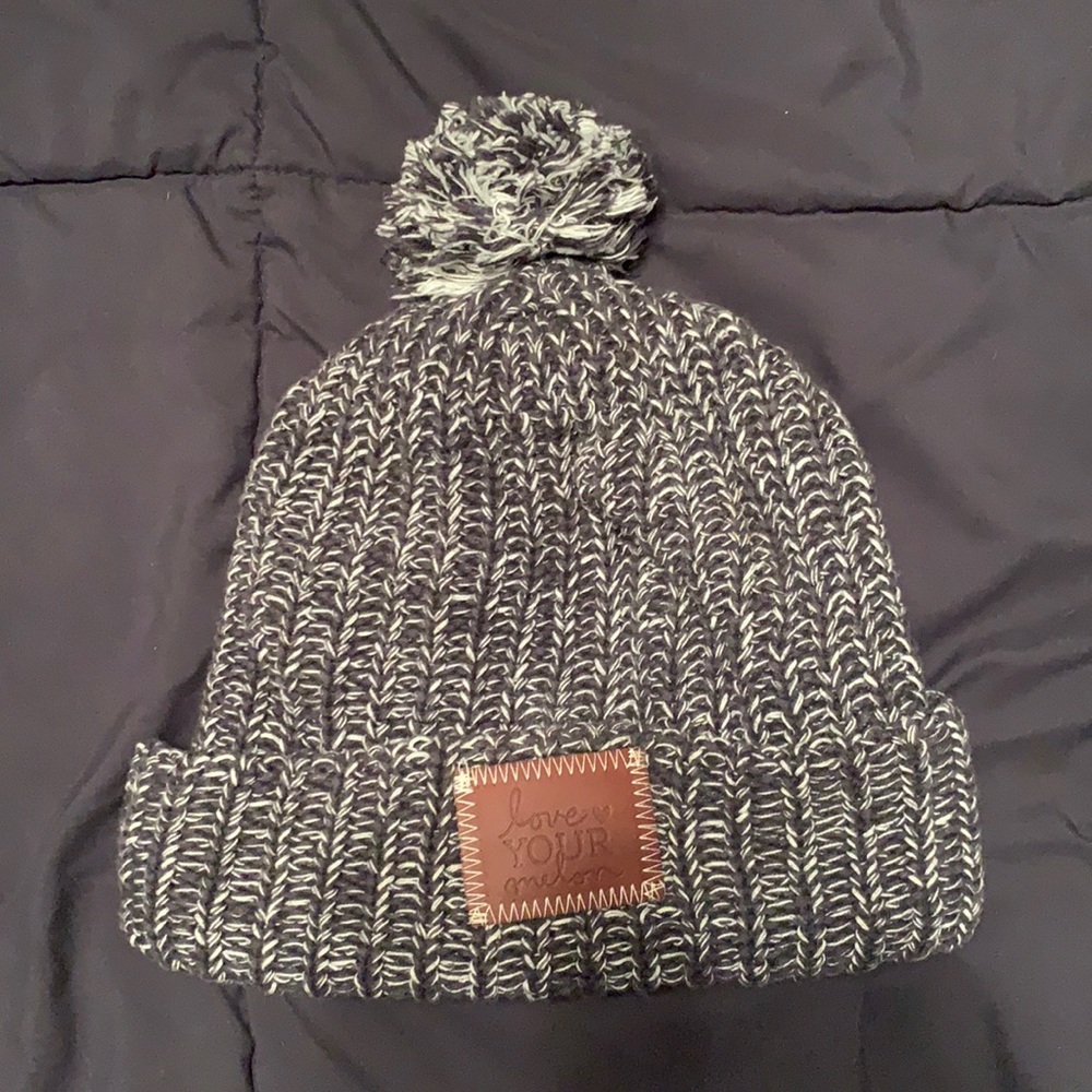 Grey and white live your melon hat